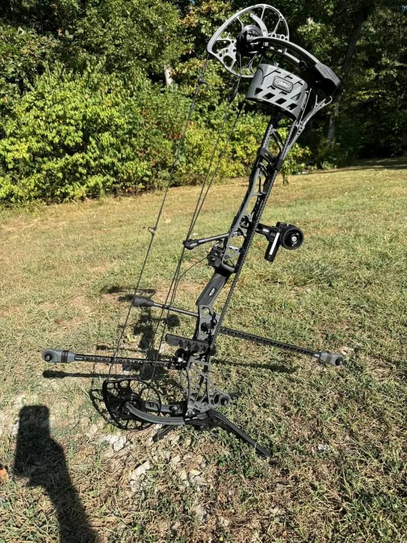 Mathews Lift X 33 Shale 1 Mathews Lift X 33 Shale